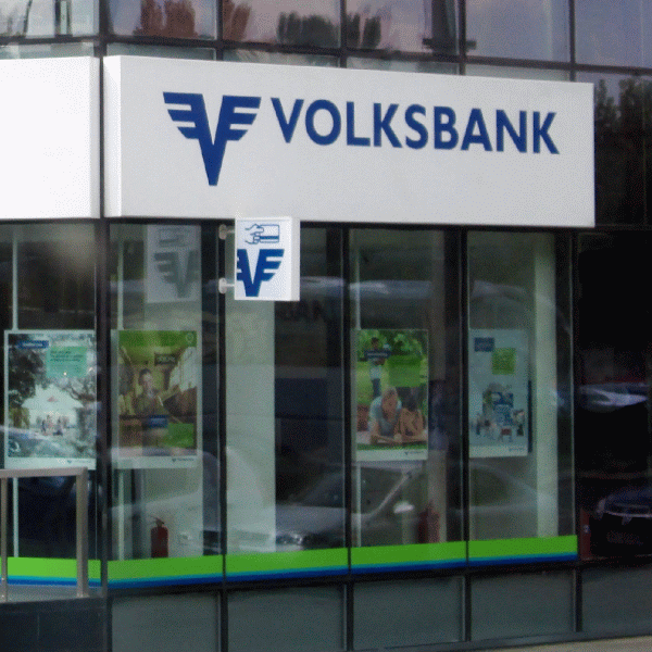 Instanţa obligă Volksbank să convertească un credit la cursul istoric