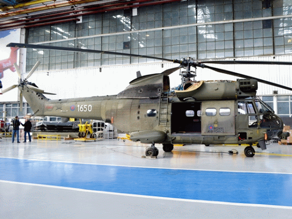 Eurocopter România a livrat ieri ultimul elicopter modernizat către Royal Air Force