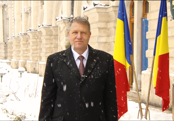 Iohannis, mesaj de Anul Nou: Aş vrea ca 2015 să fie începutul acelei Românii a normalităţii pe care cu toţii ne-o dorim