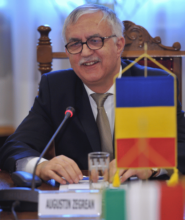  "Toni Greblă nu vrea să îşi dea demisia"