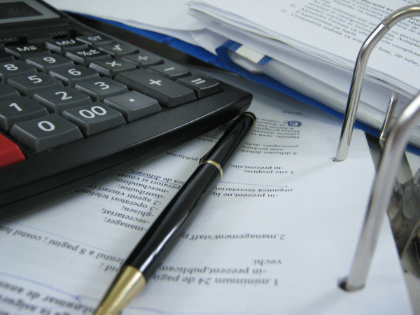 Autorităţile amână cu un an aplicarea IFRS pentru companiile de asigurări