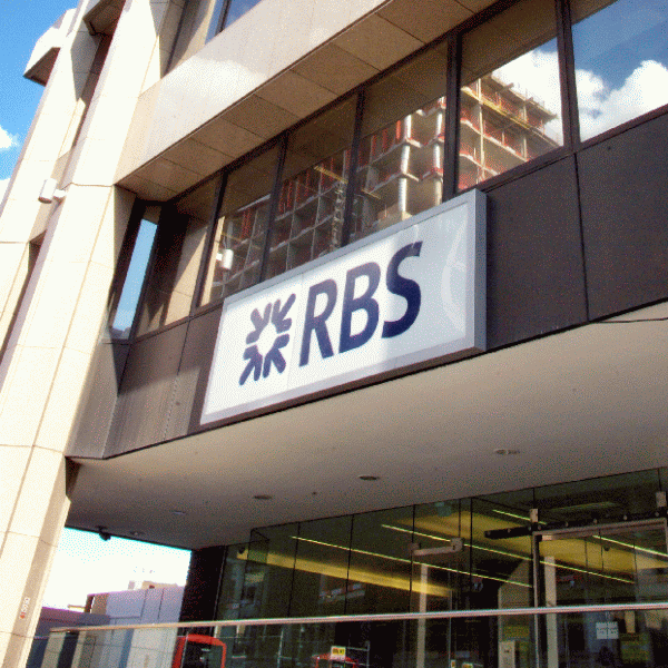 RBS ar putea necesita provizioane de peste 15 miliarde dolari pentru costuri legale