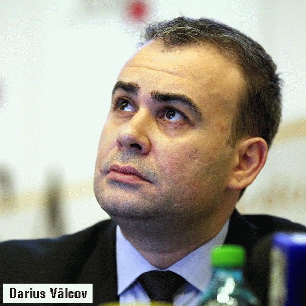 Vâlcov cercetează creşterea rapidă a preţului carburanţilor