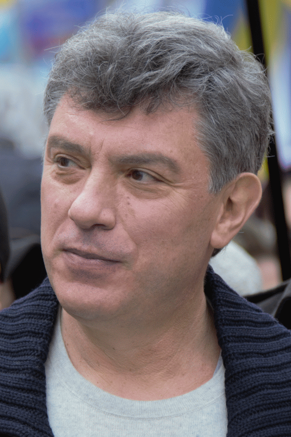 sursa foto: wikimedia ("Boris Nemtsov 2013" by Dharmikatva)