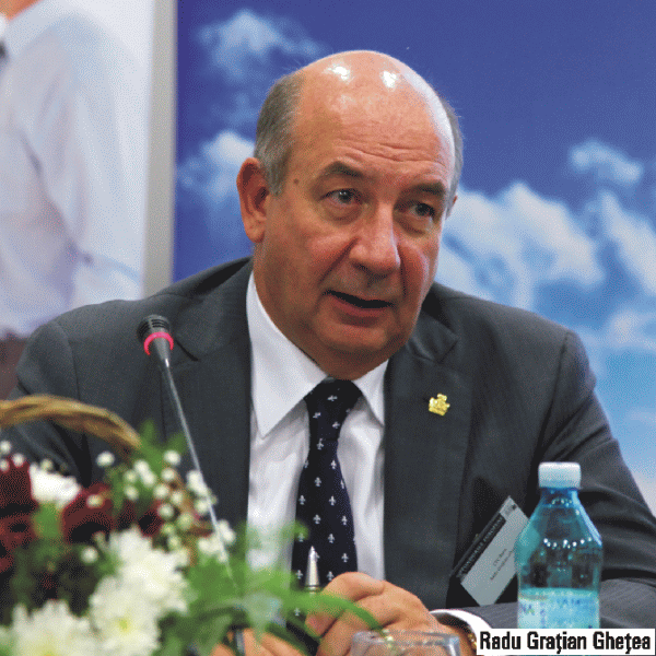 "Nu voi respinge nicio oportunitate să rămân în sistemul bancar"