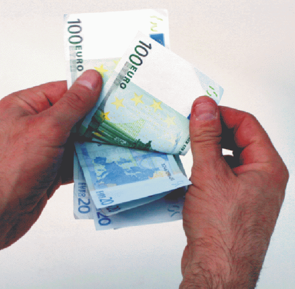 Datoria publică a Italiei a atins nivelul record de 2.194 miliarde de euro