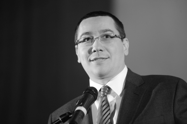 Victor Ponta vorbeşte despre "adversarii independenţei economice" a României