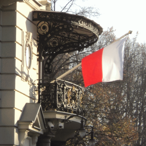 Noua lege privind conversia în zloţi a creditelor în valută va costa băncile 5,75 miliarde de dolari