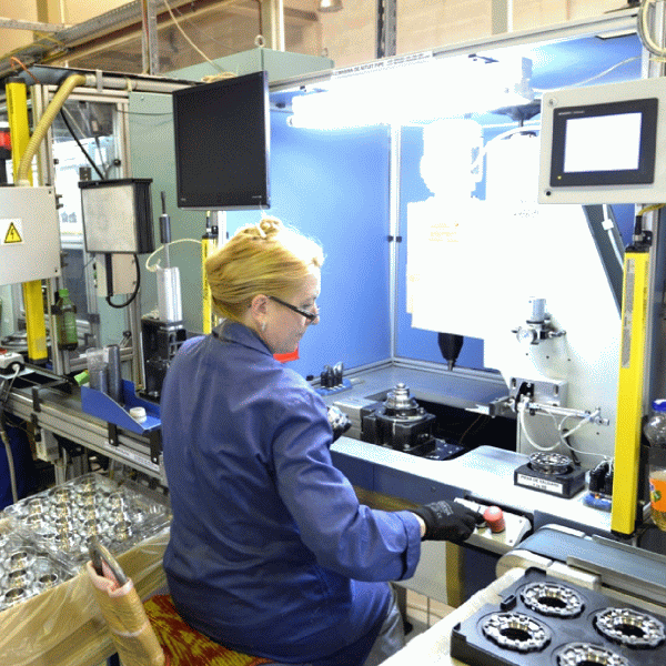 "Compa" vrea să îşi vândă participaţia la "Thyssenkrupp Bilstein Compa"