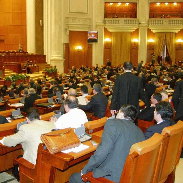 Senatul a adoptat Codul Fiscal