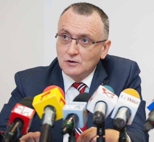 "Salariile din învăţământ cresc cu 15% de la 1 decembrie"