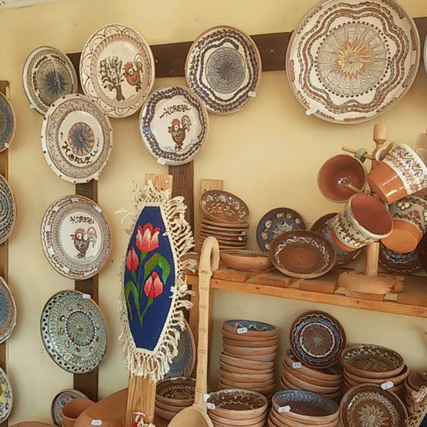 Preţurile obiectelor de ceramică de la Horezu ajung până la câteva sute de euro