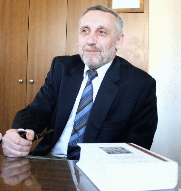 "Trebuie să aflăm adevărul despre operaţiunea din 1990, condusă de guvernul României"