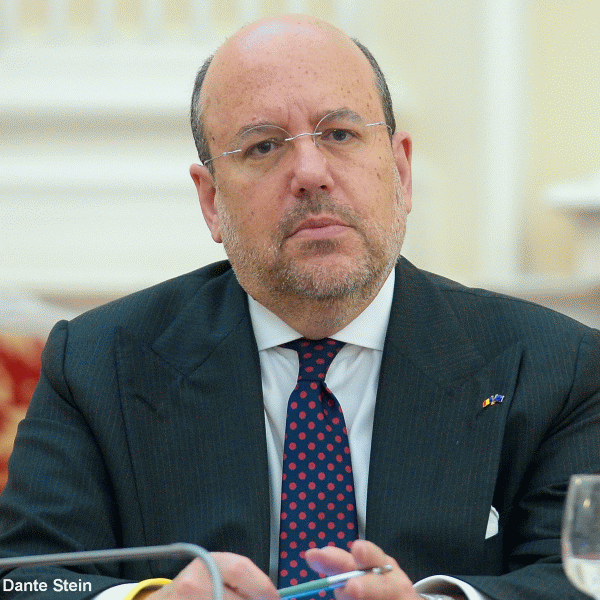 Dante Stein: "Companiile de stat - jucăriile politicienilor"