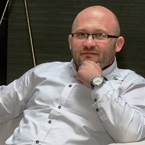 Liviu Stoleru: "După primele nouă luni, am depăşit cifra de afaceri netă pe întreg anul 2014. Redeschiderea facilităţii de producţie de la Zalău ne-a permis să creştem volumele totale vândute".