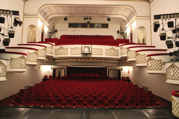 Teatrul Nottara din Bucureşti şi-a suspendat activitatea