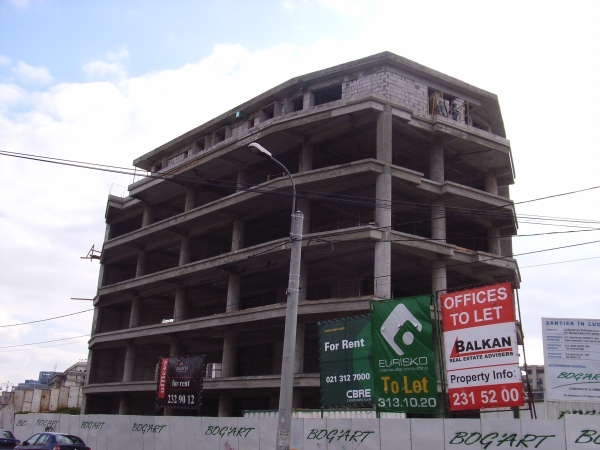 INS: Lucrările de construcţii au crescut în anul 2015 cu 10,4% 