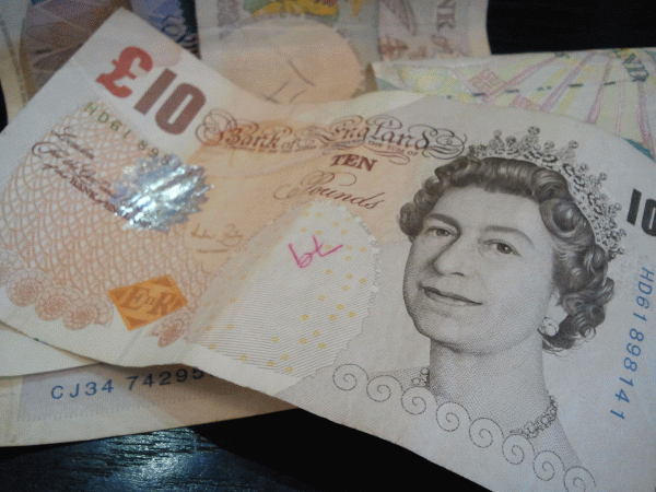 Acordul "anti-Brexit" susţine lira
