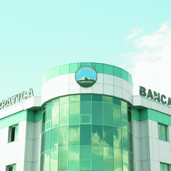 Nextebank oferă 104,5 milioane lei pentru acţiunile "Carpatica" pe care nu le deţine