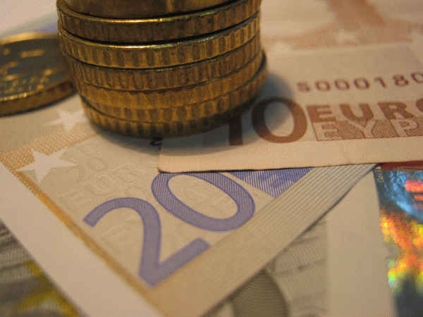 CE a trimis o notificare cu privire la întreruperea plăţilor aferente POSDRU 2007 - 2013