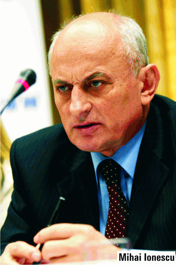 "Băncile se concentrează pe Legea dării în plată, în loc să se uite spre alte sectoare"