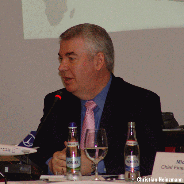 "Dezaprob lipsa de interes şi responsabilitate a lui Christian Heinzmann cu privire la activitatea Tarom"