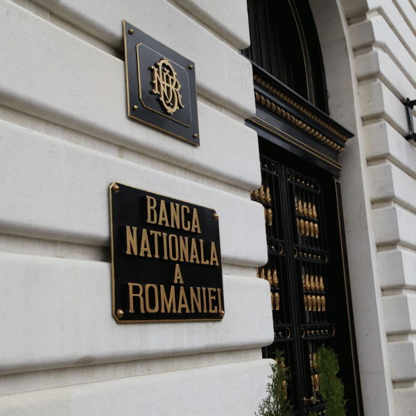 BNR: Creditul în lei a crescut cu 20,7%, iar cel în valută a scăzut cu 11,9%