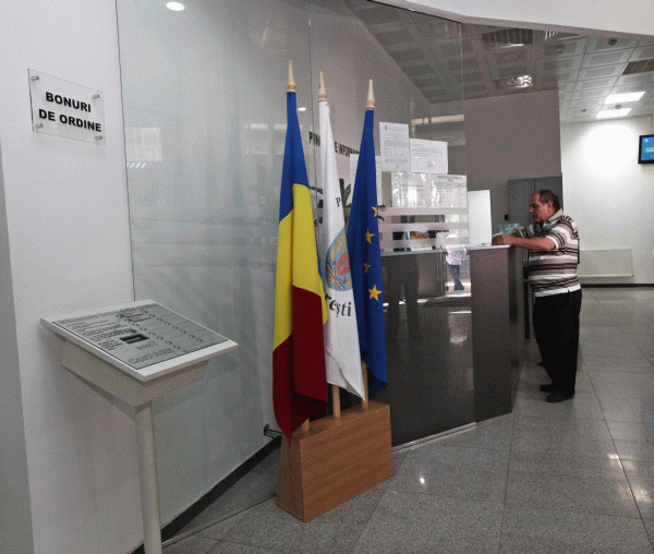 Ciprian Nica, către bancheri: "Veniţi la discuţii, că pierdeţi procesele pe bandă!"