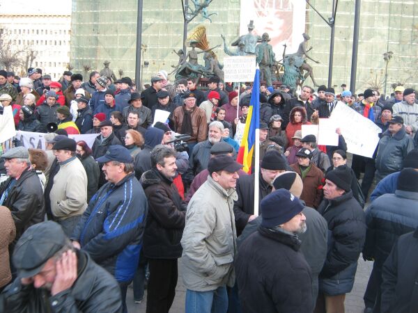 "Protestele pot fi reluate dacă proiectul legii salarizării nu va rezolva inechităţile"