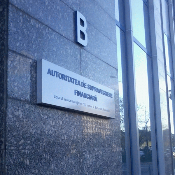 Conducerea Avicola Slobozia, amendată pentru încălcarea legii de desfiinţare a Rasdaq