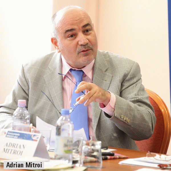 "Prioritatea României trebuie să devină aderarea la zona euro"