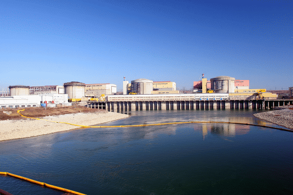 Brokerii: Şanse mici ca Nuclearelectrica să revină la preţul de IPO, în următorii doi ani