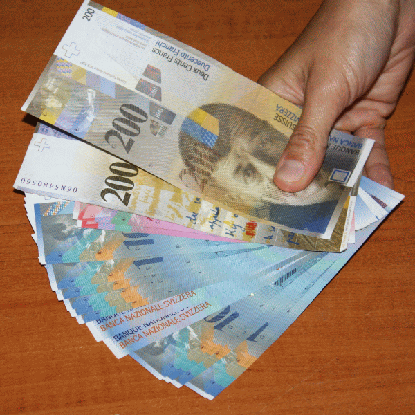 Proiectul de conversie a creditelor în valută - retras de pe ordinea de zi