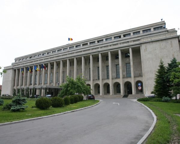 Statul va vinde acţiuni la CE Oltenia, Hidroelectrica, Aeroporturi Bucureşti, Salrom şi Portul Constanţa