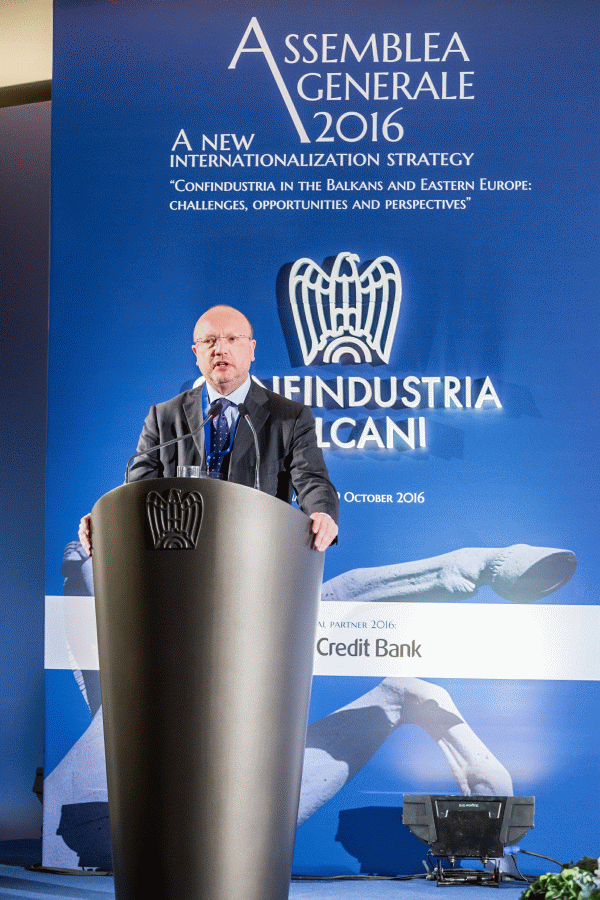 "Avem nevoie de un parteneriat industrial puternic între întreprinderile italiene şi cele româneşti"