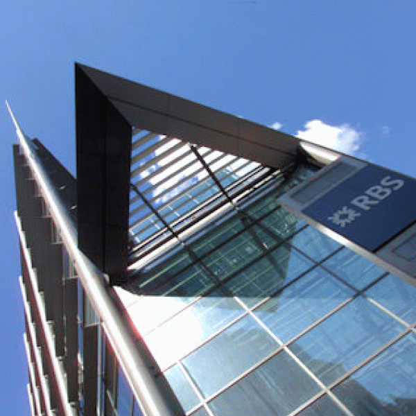 Profitul RBS creşte ca urmare a reducerii cheltuielilor