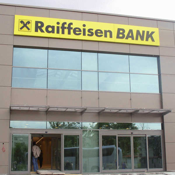 PKO Bank Polski preia divizia din Polonia a Raiffeisen