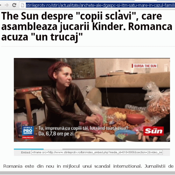Femeia care apare în The Sun asamblând jucării alături de copiii ei spune că este o înscenare