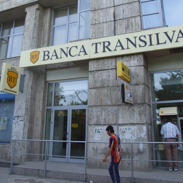 BERD iese din Banca Transilvania, în paşi de 2,86%