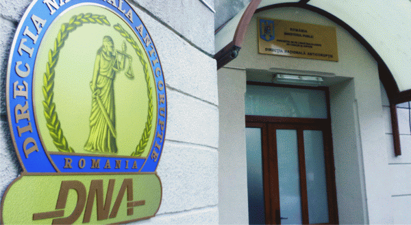 Executor din Craiova, trimis în judecată pentru 10 infracţiuni de abuz în serviciu