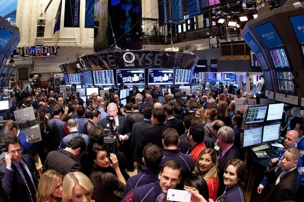 Wall Street a deschis în apreciere