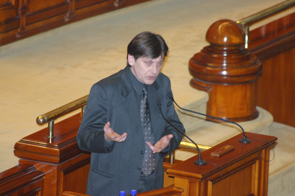 "Ca preşedinte, joci ceva mai măricel, nu un şeptic"