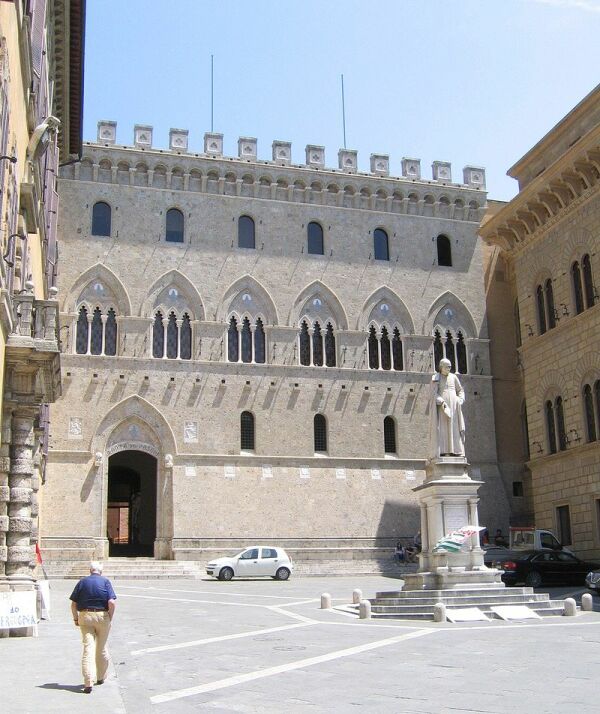 "Monte dei Paschi" va emite obligaţiuni de 15 miliarde de euro pentru refacerea lichidităţilor