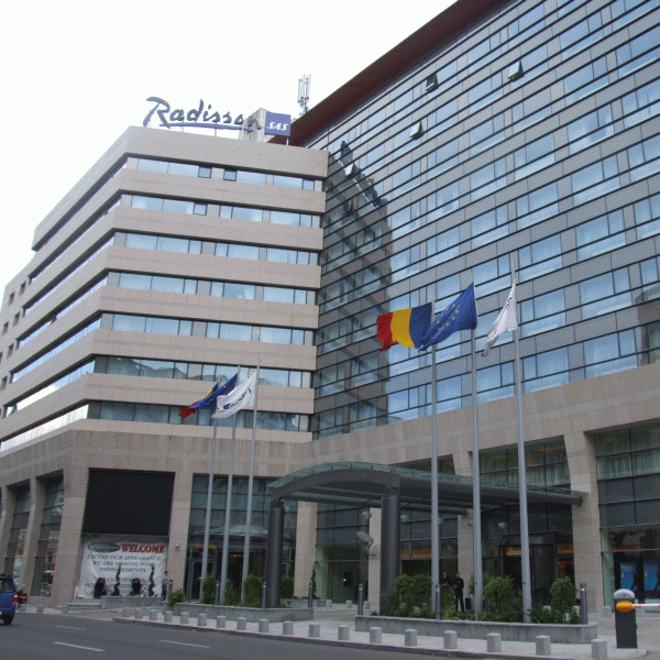 Amenajarea Hotelului Radisson Blu din Braşov, blocată de un aviz