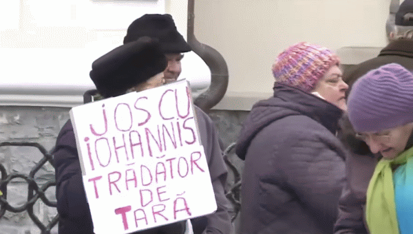 Protest la Palatul Cotroceni (Sursa foto: captură Youtube)