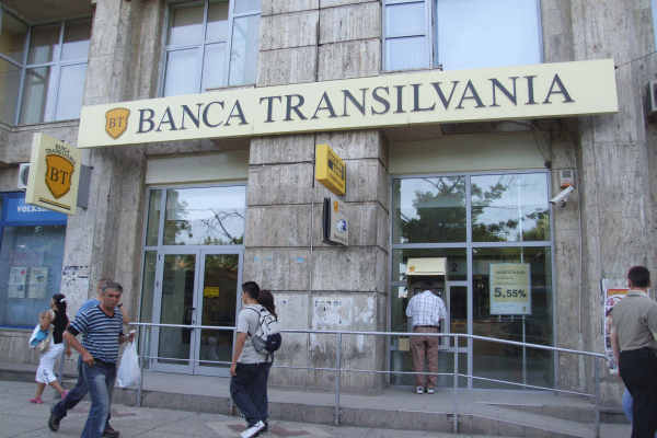 Profitul net al Băncii Transilvania a scăzut cu 49%, anul trecut