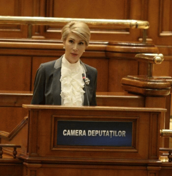 Raluca Turcan (Sursa foto: Facebook)