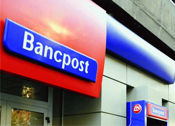 Instanţa a împărţit pe jumătate povara cursului CHF, între bancă şi client 