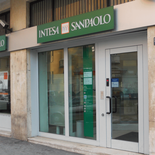 "Intesa" renunţă la preluarea "Generali"