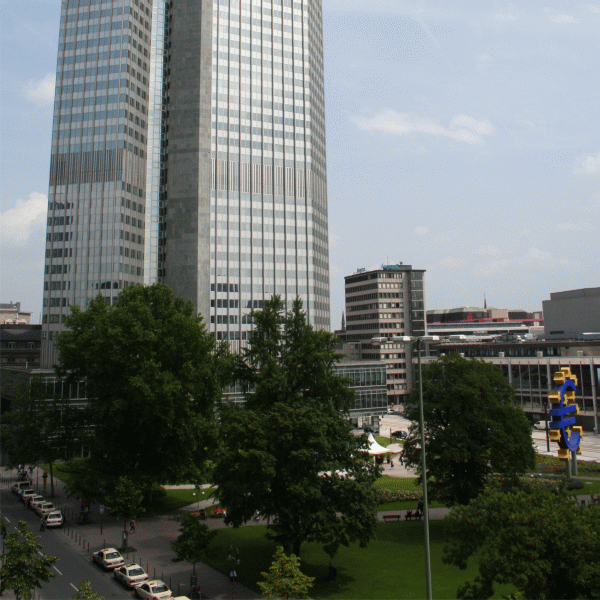 Băncile din zona euro au redus creditarea transfrontalieră